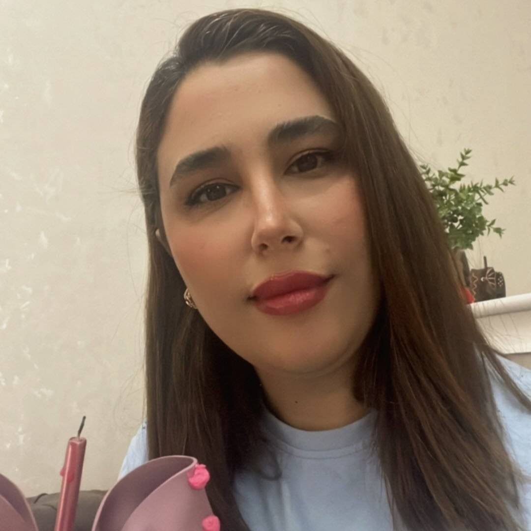 پروفایل سالن کاشت ناخن ترلان
